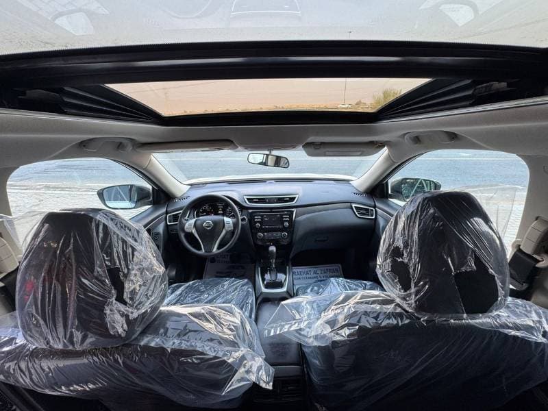 2016 Nissan Rogue thumbnail 5