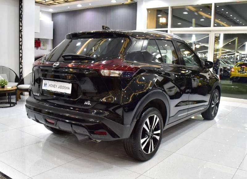 2024 Nissan Kicks SV thumbnail 6