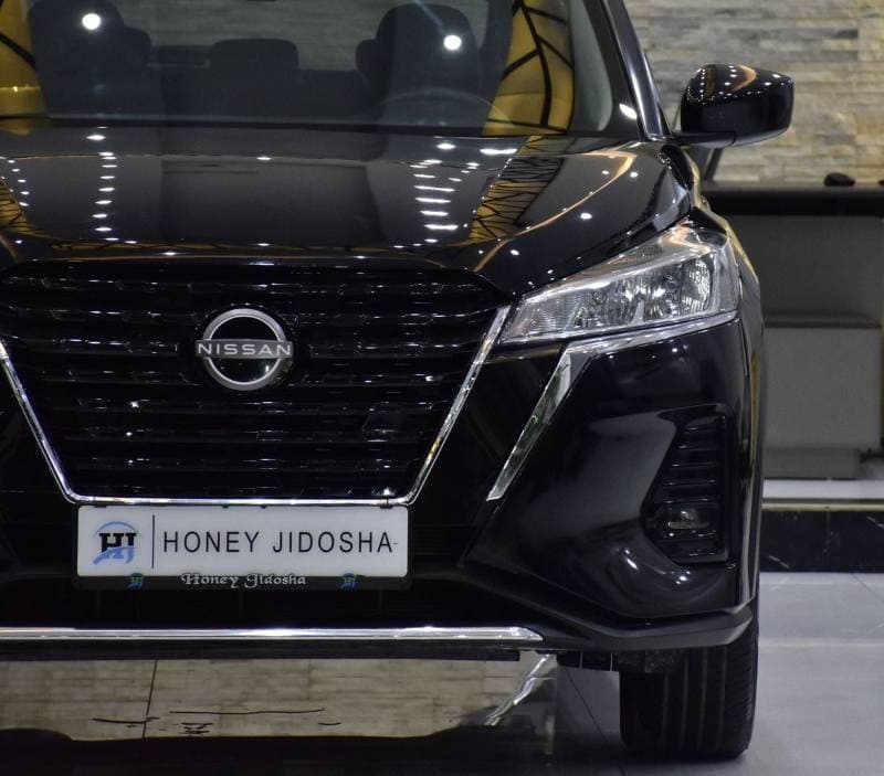 2024 Nissan Kicks SV thumbnail 4