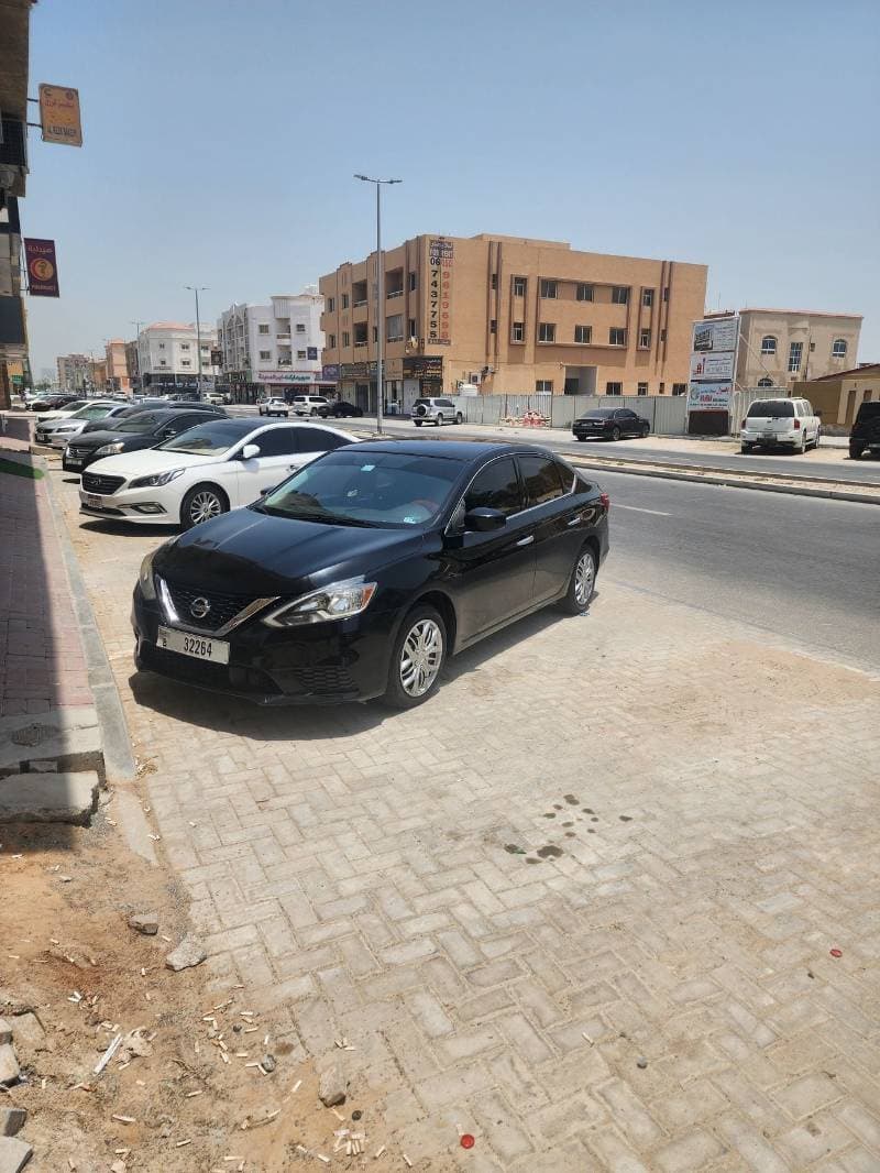 2019 Nissan Sentra S thumbnail 2
