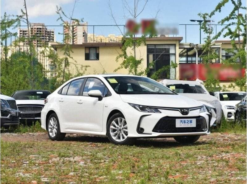 2025 Toyota Corolla XLI EXECUTIVE thumbnail 2