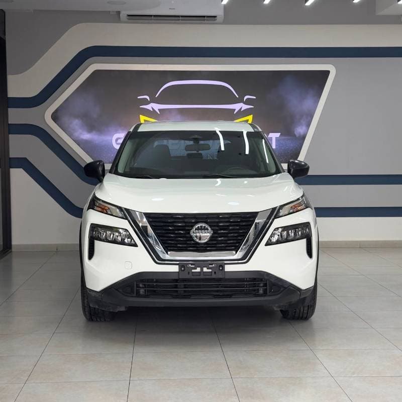 2021 Nissan Rogue SV thumbnail 2