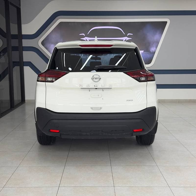 2021 Nissan Rogue SV thumbnail 5