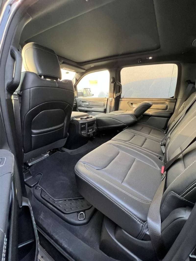 2024 RAM 1500 thumbnail 7