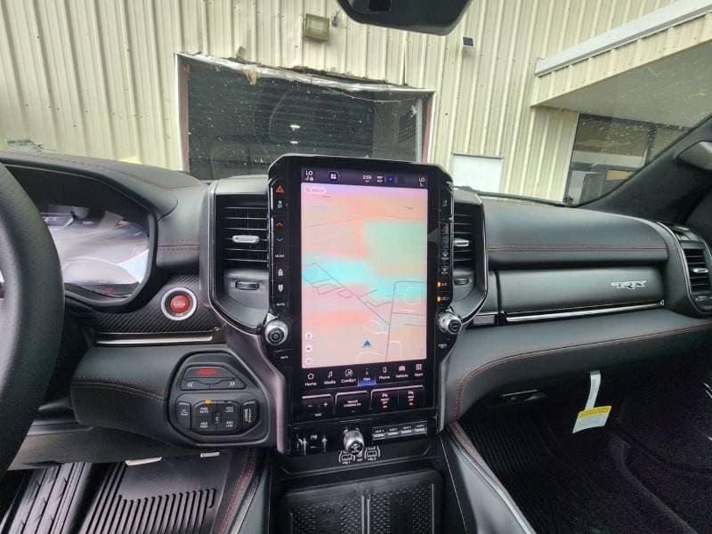 2027 RAM 1500 thumbnail 5