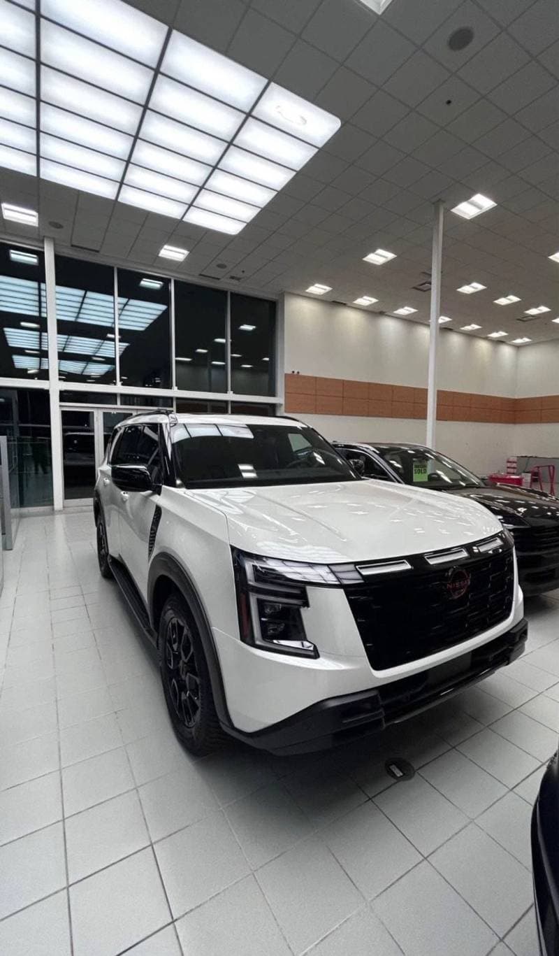 2027 Nissan Armada thumbnail 2