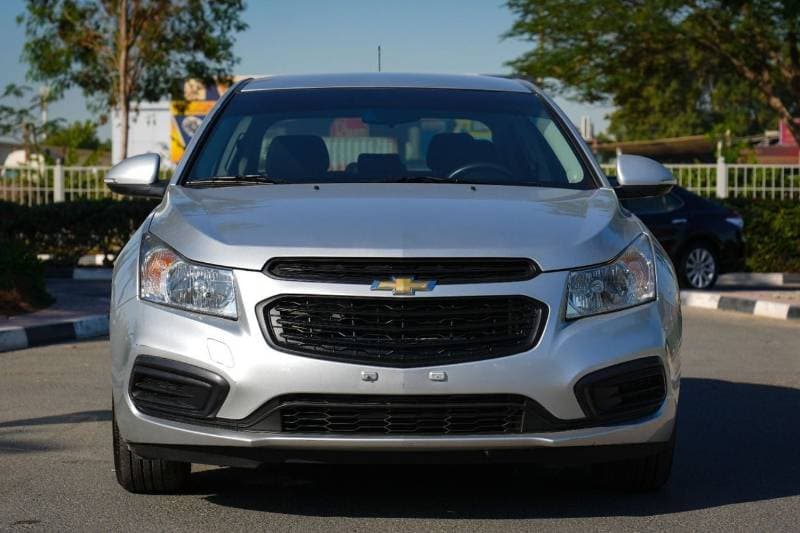 2016 Chevrolet Cruze LS thumbnail 2