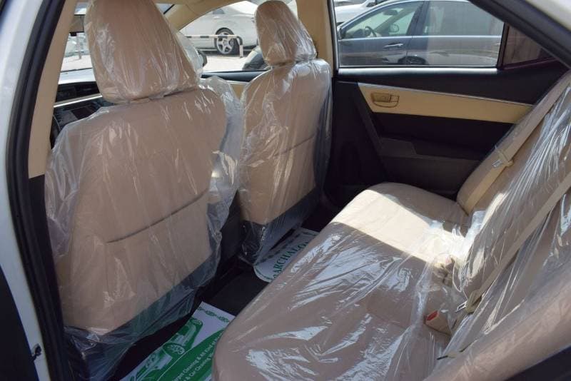 2018 Toyota Corolla SE thumbnail 8