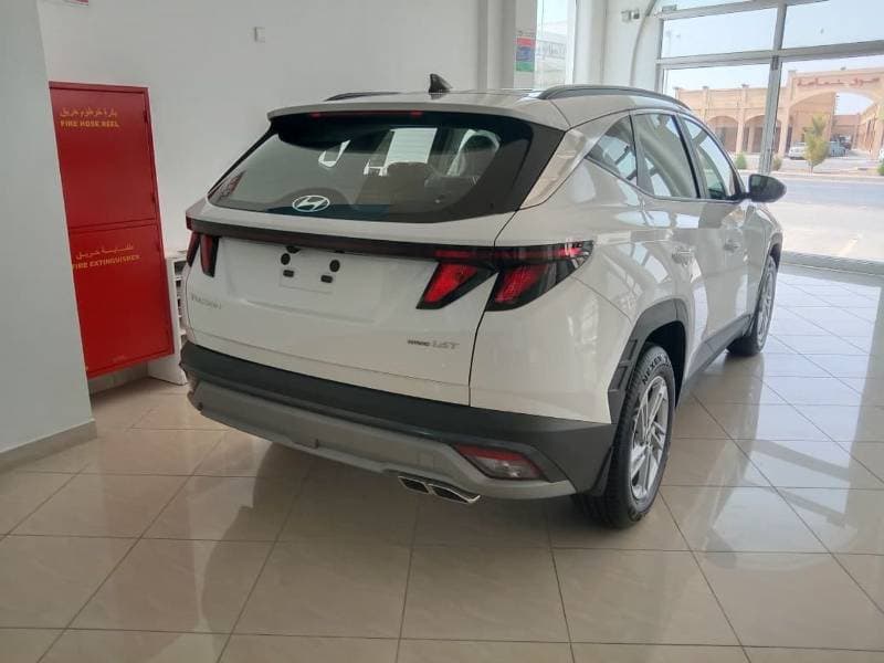 2025 Hyundai Tucson COMFORT thumbnail 2