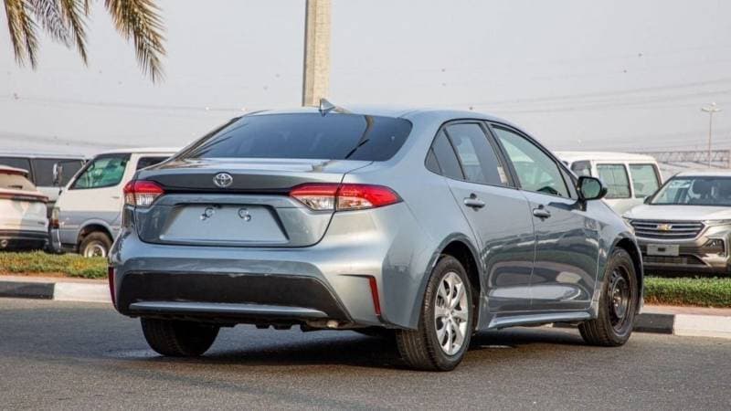 2020 Toyota Corolla LE thumbnail 5