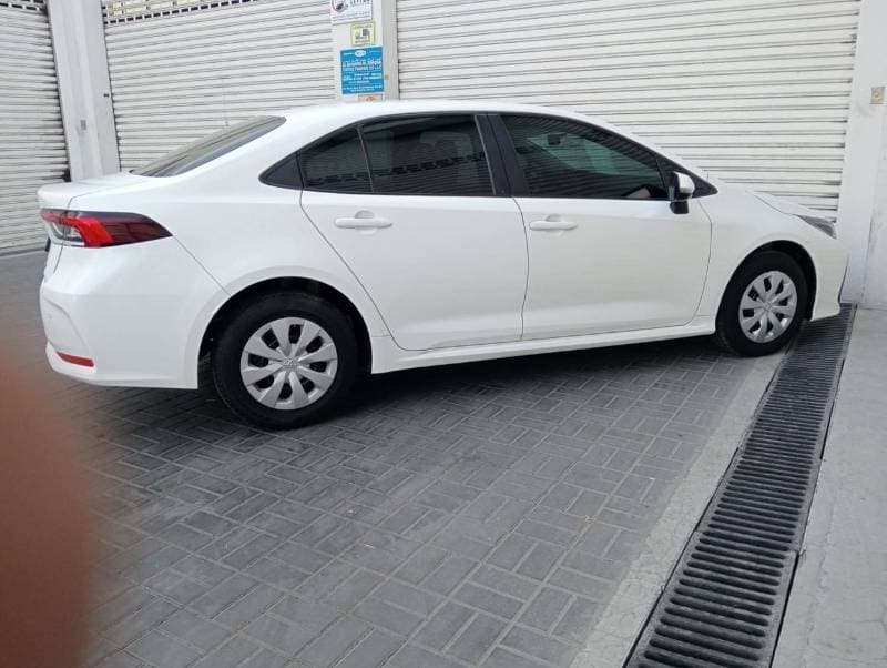 2023 Toyota Corolla XLI thumbnail 4