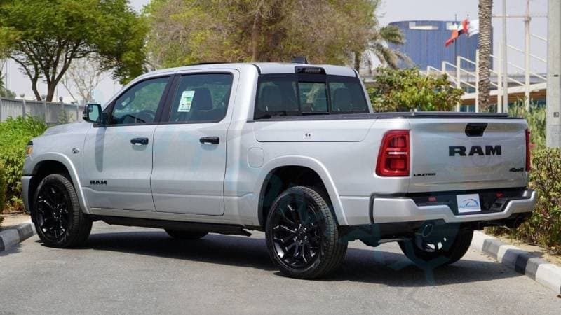 2026 RAM 1500 LIMITED thumbnail 6