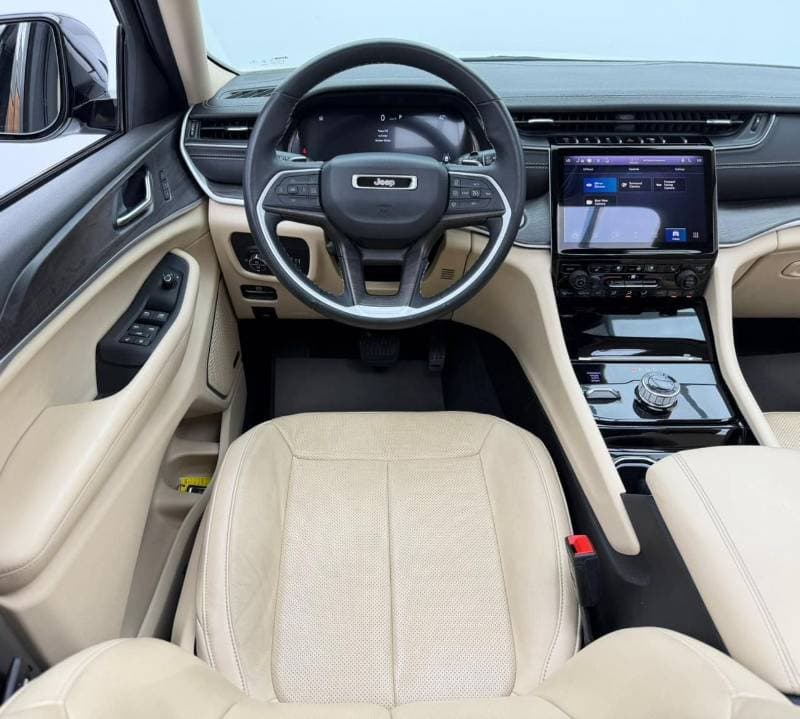 2022 Jeep Grand Cherokee LIMITED thumbnail 8