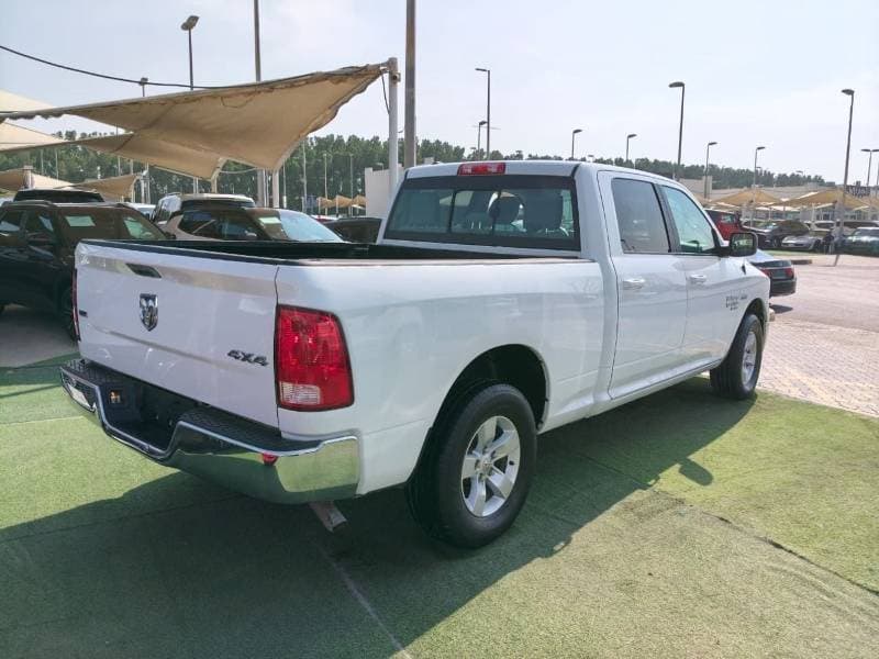 2020 RAM 1500 SLT thumbnail 3