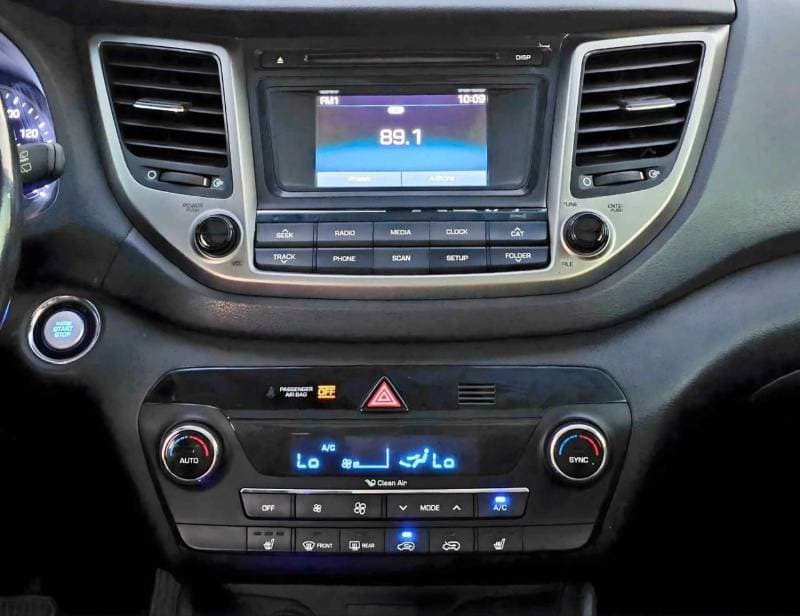 2017 Hyundai Tucson STANDARD thumbnail 8