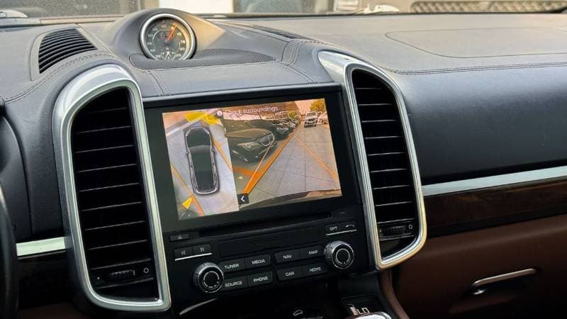 2018 Porsche Cayenne S PLATINUM EDITION thumbnail 6
