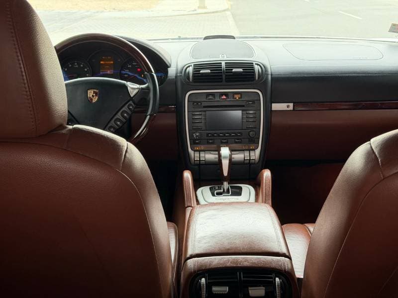 2009 Porsche Cayenne STANDARD thumbnail 5