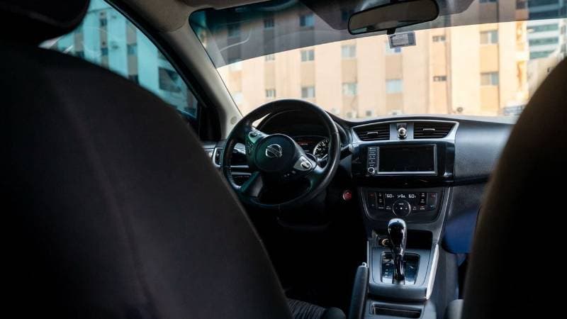 2019 Nissan Sentra S thumbnail 6