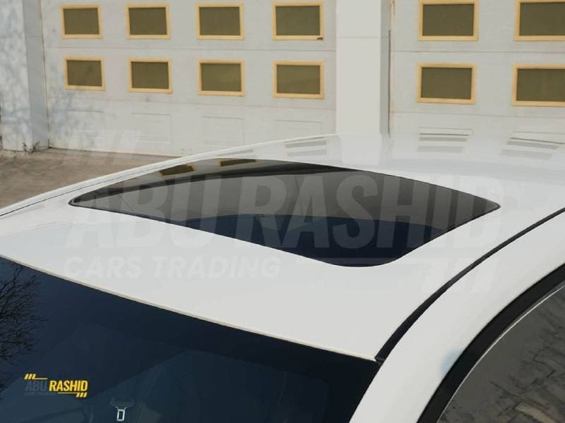 2026 Toyota Corolla XLI HEV thumbnail 7