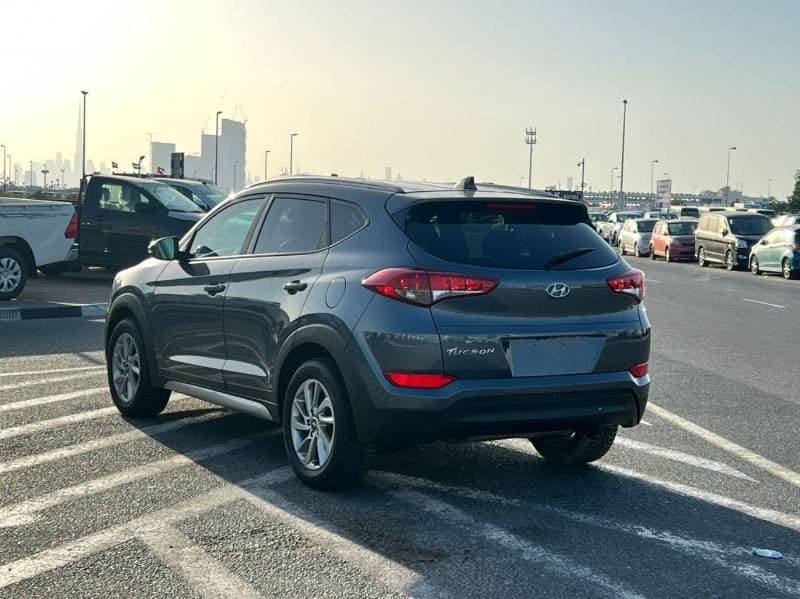2018 Hyundai Tucson GL thumbnail 5