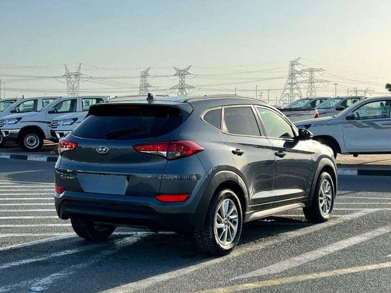 2018 Hyundai Tucson GL thumbnail 8