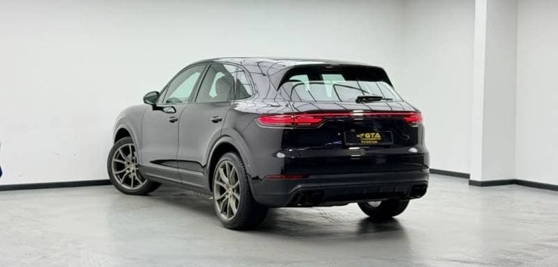 2020 Porsche Cayenne STANDARD thumbnail 6