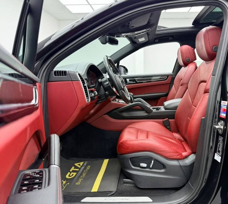 2020 Porsche Cayenne STANDARD thumbnail 8
