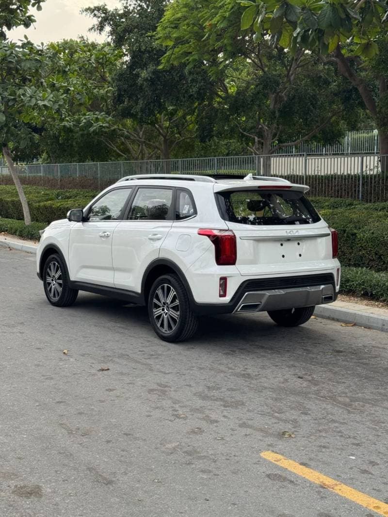 2025 Kia Sportage EX thumbnail 3