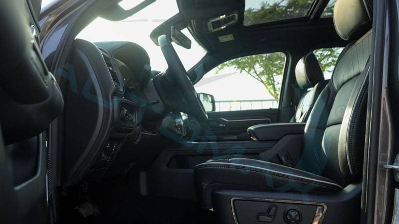 2026 RAM 1500 LIMITED thumbnail 8
