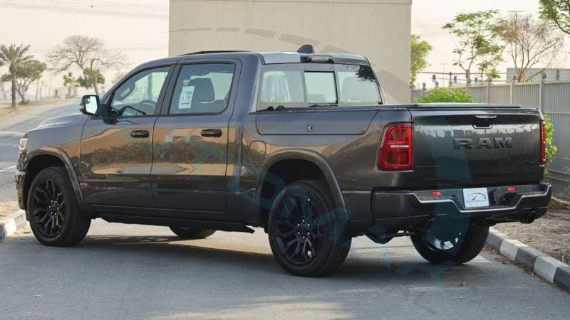 2026 RAM 1500 LIMITED thumbnail 5