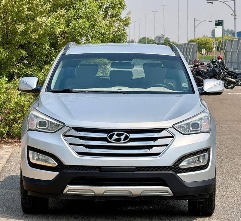 2014 Hyundai Santa Fe GL thumbnail 3