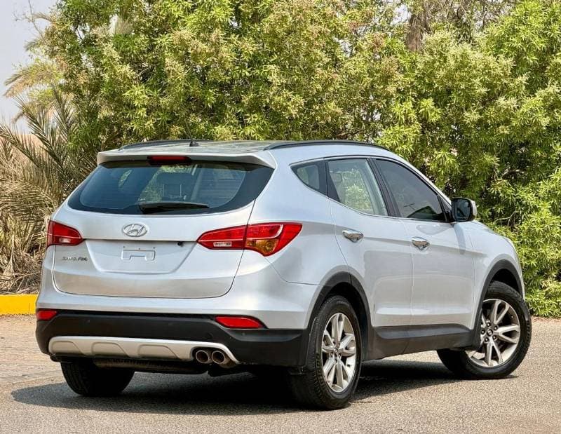 2014 Hyundai Santa Fe GL thumbnail 5
