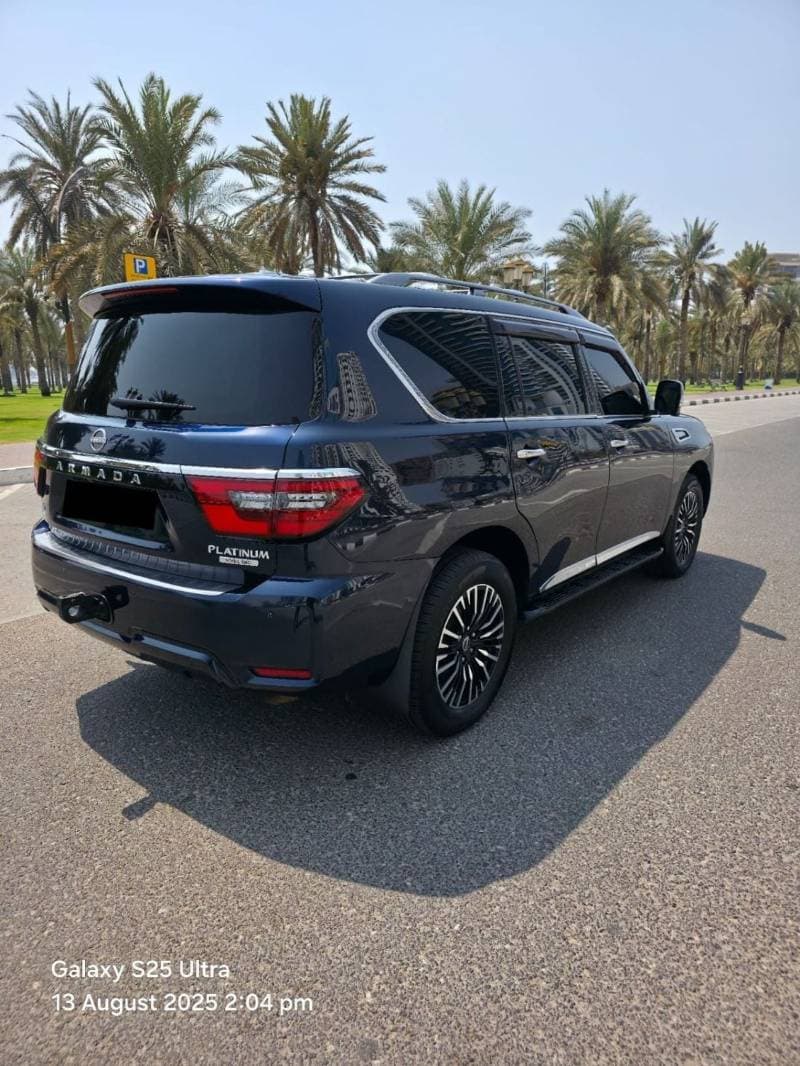 2018 Nissan Armada PLATINUM thumbnail 3