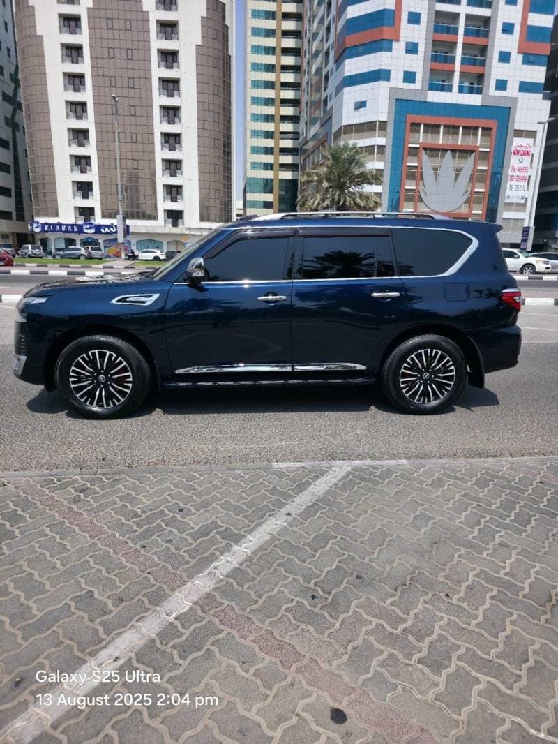 2018 Nissan Armada PLATINUM thumbnail 5
