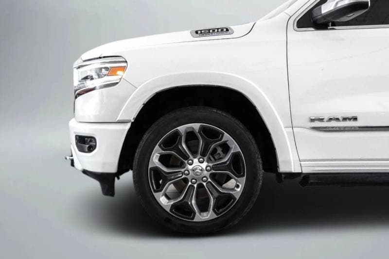 2023 RAM 1500 LIMITED thumbnail 6