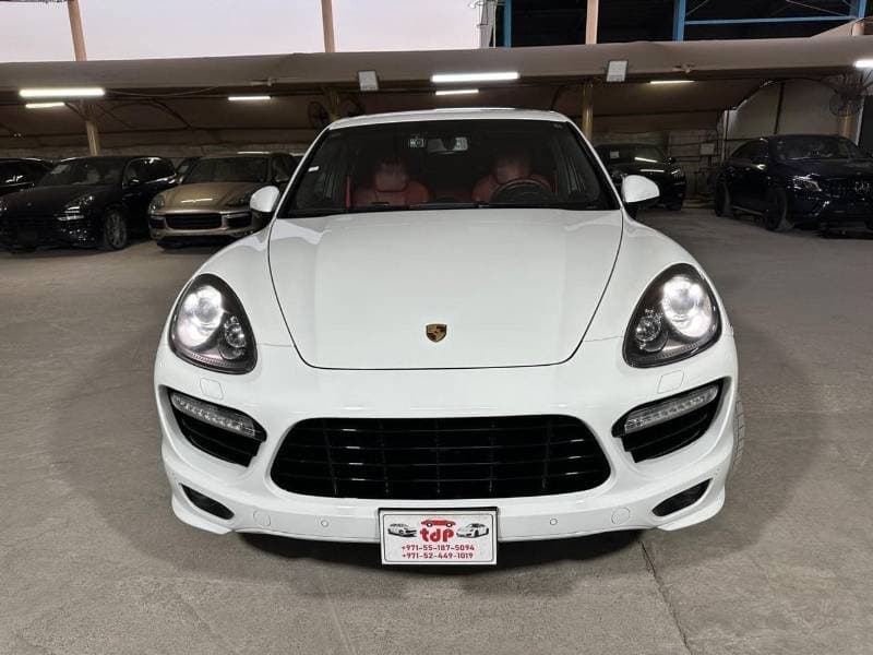 2014 Porsche Cayenne TURBO S thumbnail 8