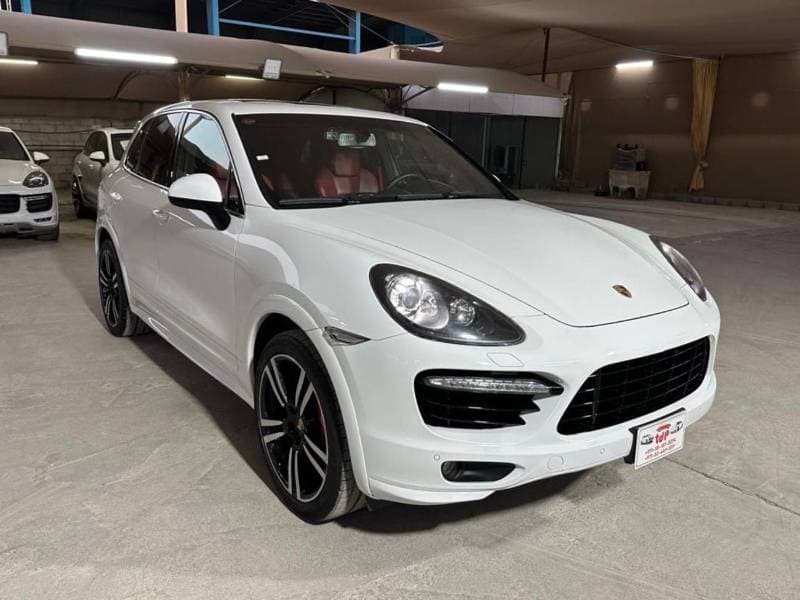2014 Porsche Cayenne TURBO S thumbnail 7