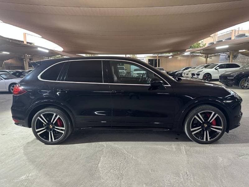 2014 Porsche Cayenne TURBO S thumbnail 6