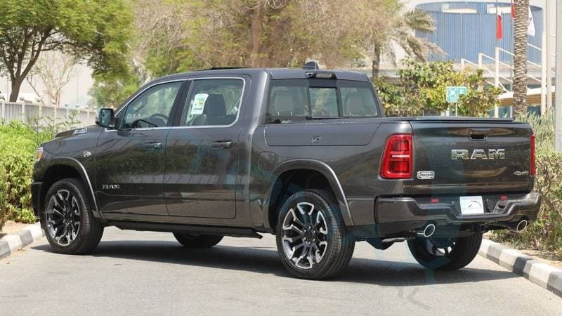 2026 RAM 1500 LIMITED thumbnail 6