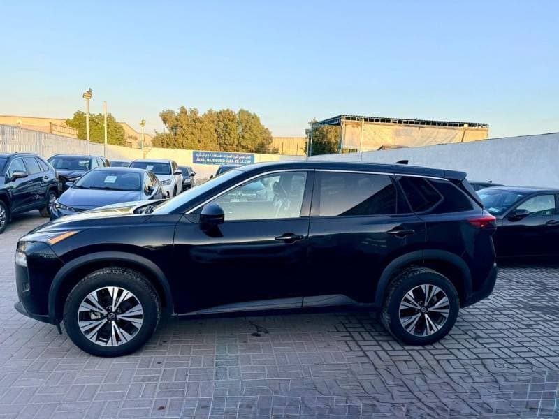 2021 Nissan Rogue SV thumbnail 4