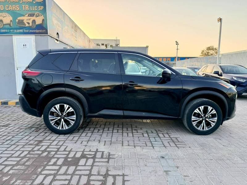 2021 Nissan Rogue SV thumbnail 5