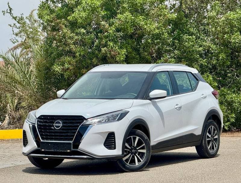 2024 Nissan Kicks SV thumbnail 2