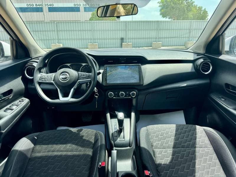 2024 Nissan Kicks SV thumbnail 8