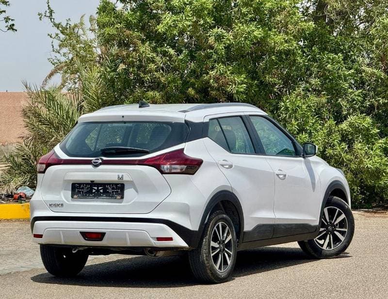 2024 Nissan Kicks SV thumbnail 5
