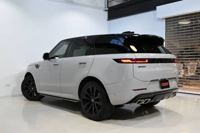 2025 Land Rover Range Rover Sport DYNAMIC SE P530 thumbnail 6