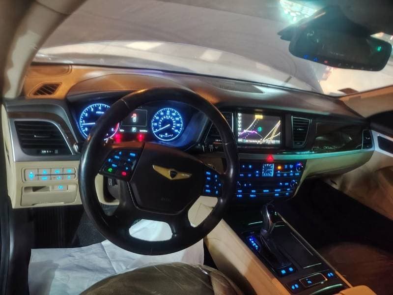 2016 Hyundai Genesis PLATINUM thumbnail 5