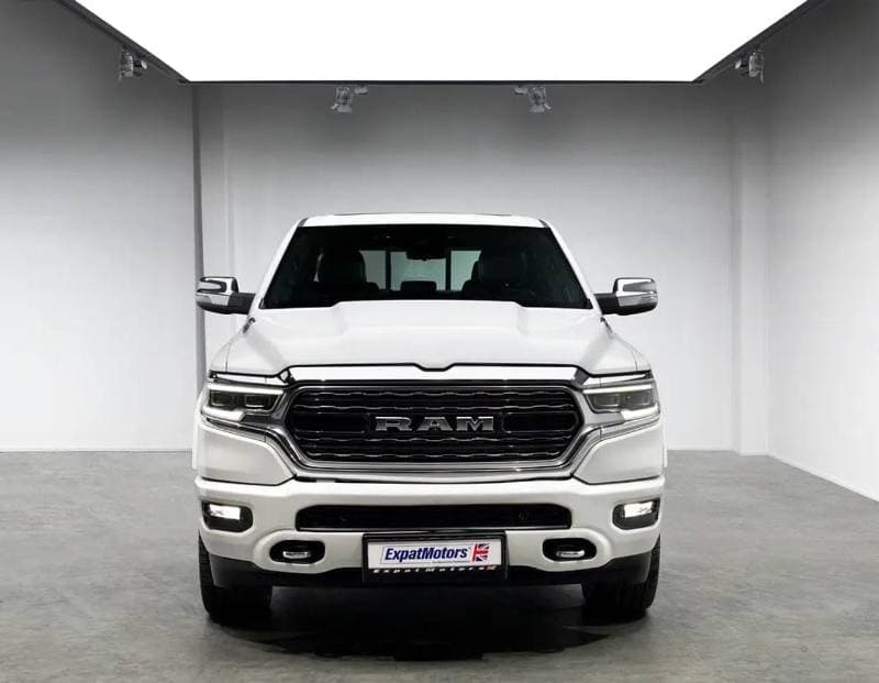 2024 RAM 1500 LIMITED thumbnail 5