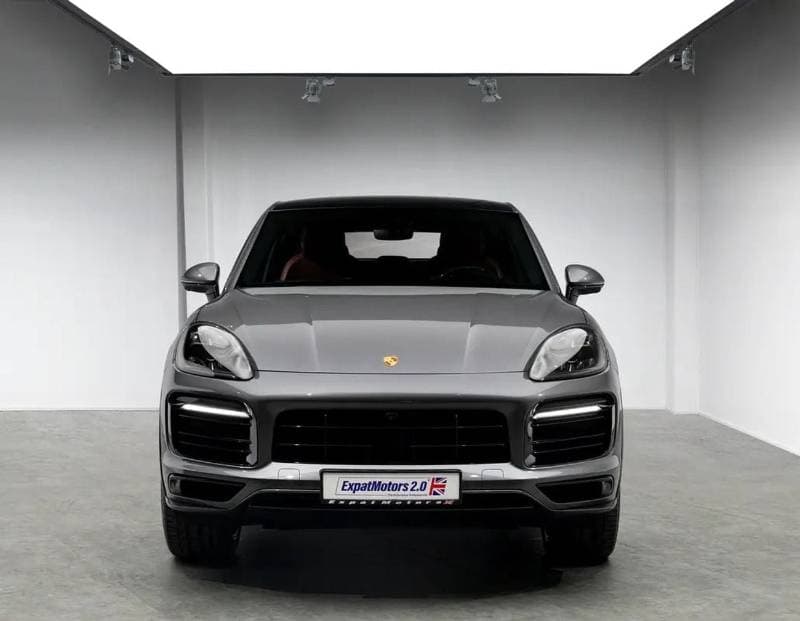 2022 Porsche Cayenne GTS thumbnail 5