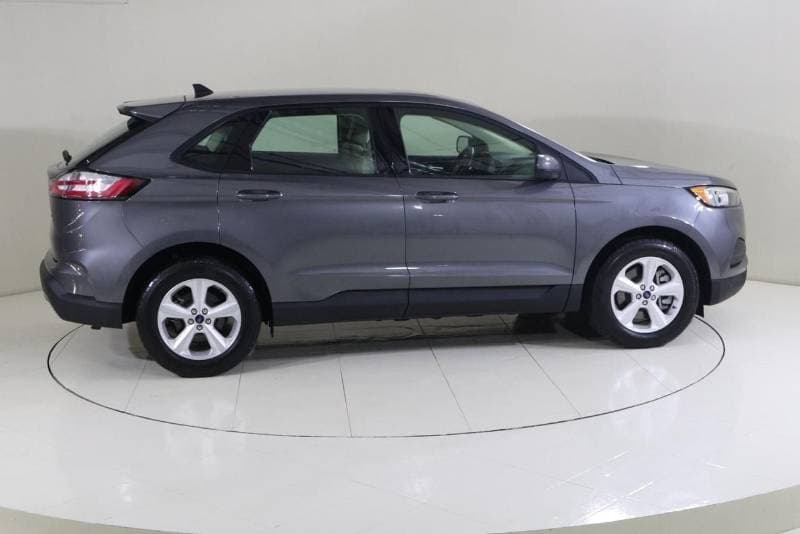 2022 Ford Edge SE thumbnail 3