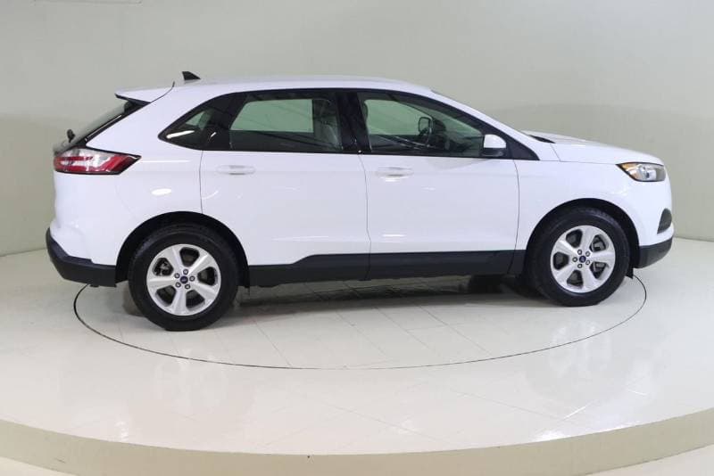 2022 Ford Edge SE thumbnail 3